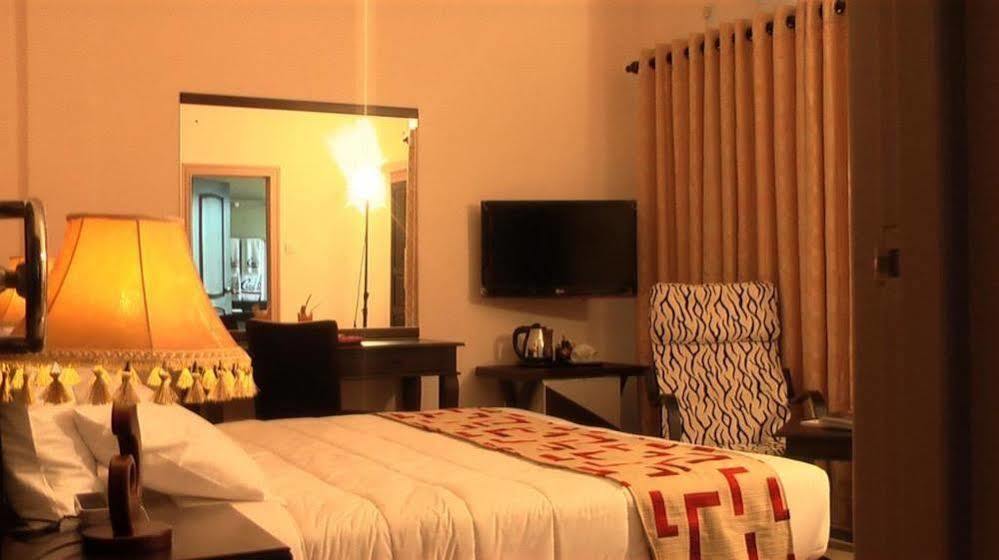 Oyo 317 Choy'S Waterfront Residence Negombo Kültér fotó