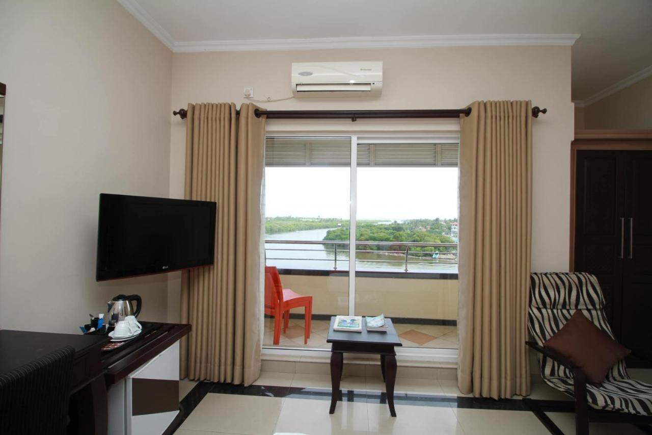 Oyo 317 Choy'S Waterfront Residence Negombo Kültér fotó